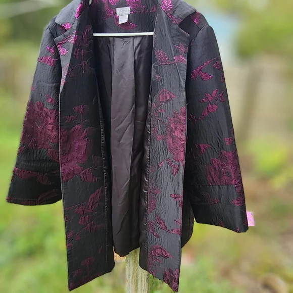 CHICO'S Black/Plum Travelers Floral Jacquard Jacket - Picture 3 of 14